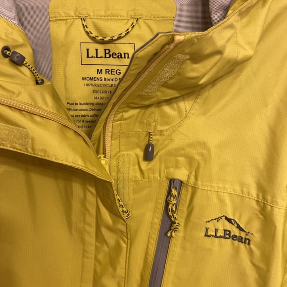 NWOT OFFERS WELCOME LL BEAN RAINCOAT BUNDLE AND SAVE - Picture 2 of 5
